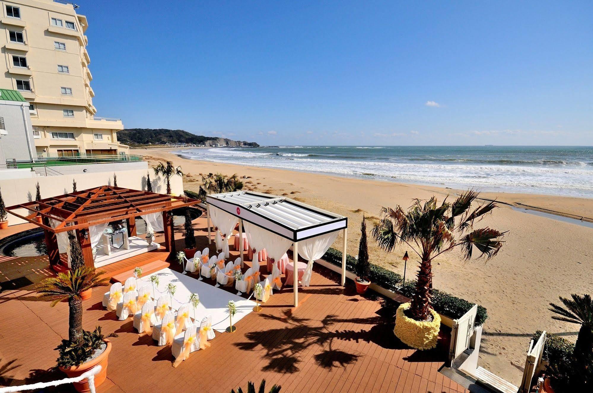 אונג'וקו Sayan Terrace Hotel & Resort מראה חיצוני תמונה