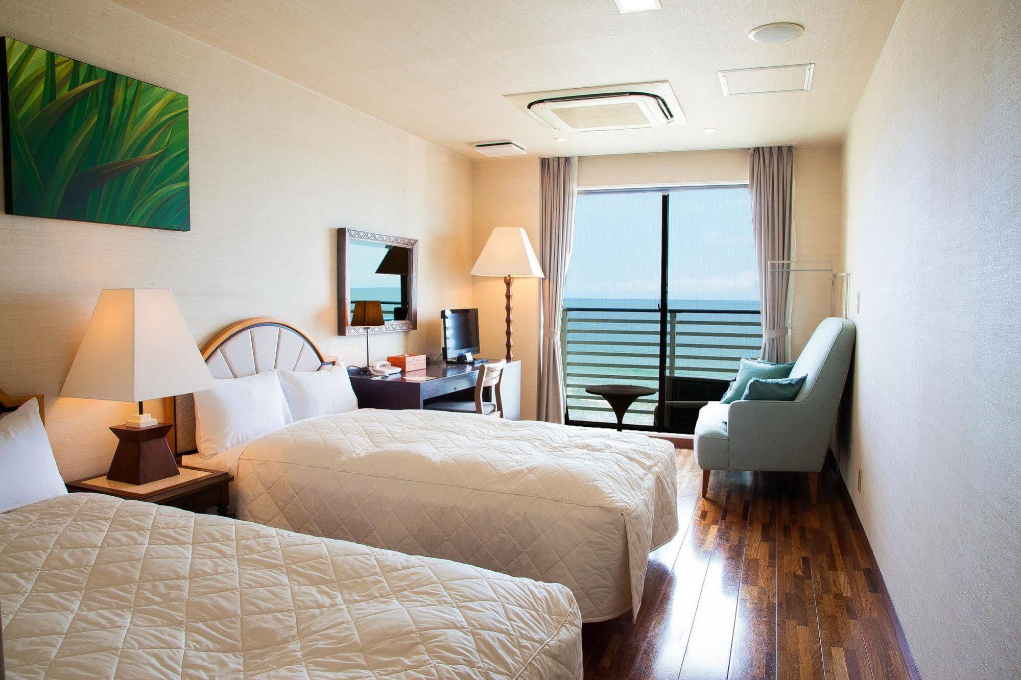 אונג'וקו Sayan Terrace Hotel & Resort מראה חיצוני תמונה