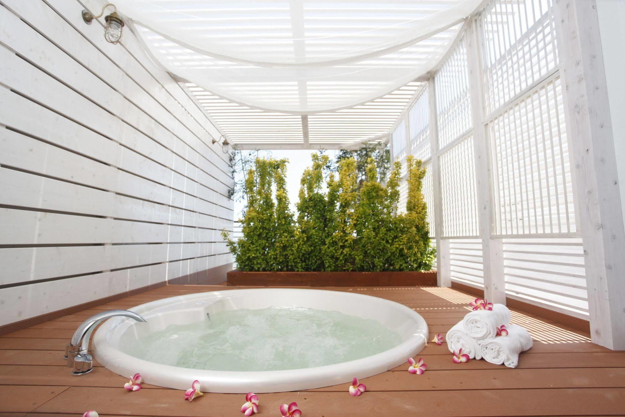 אונג'וקו Sayan Terrace Hotel & Resort מראה חיצוני תמונה