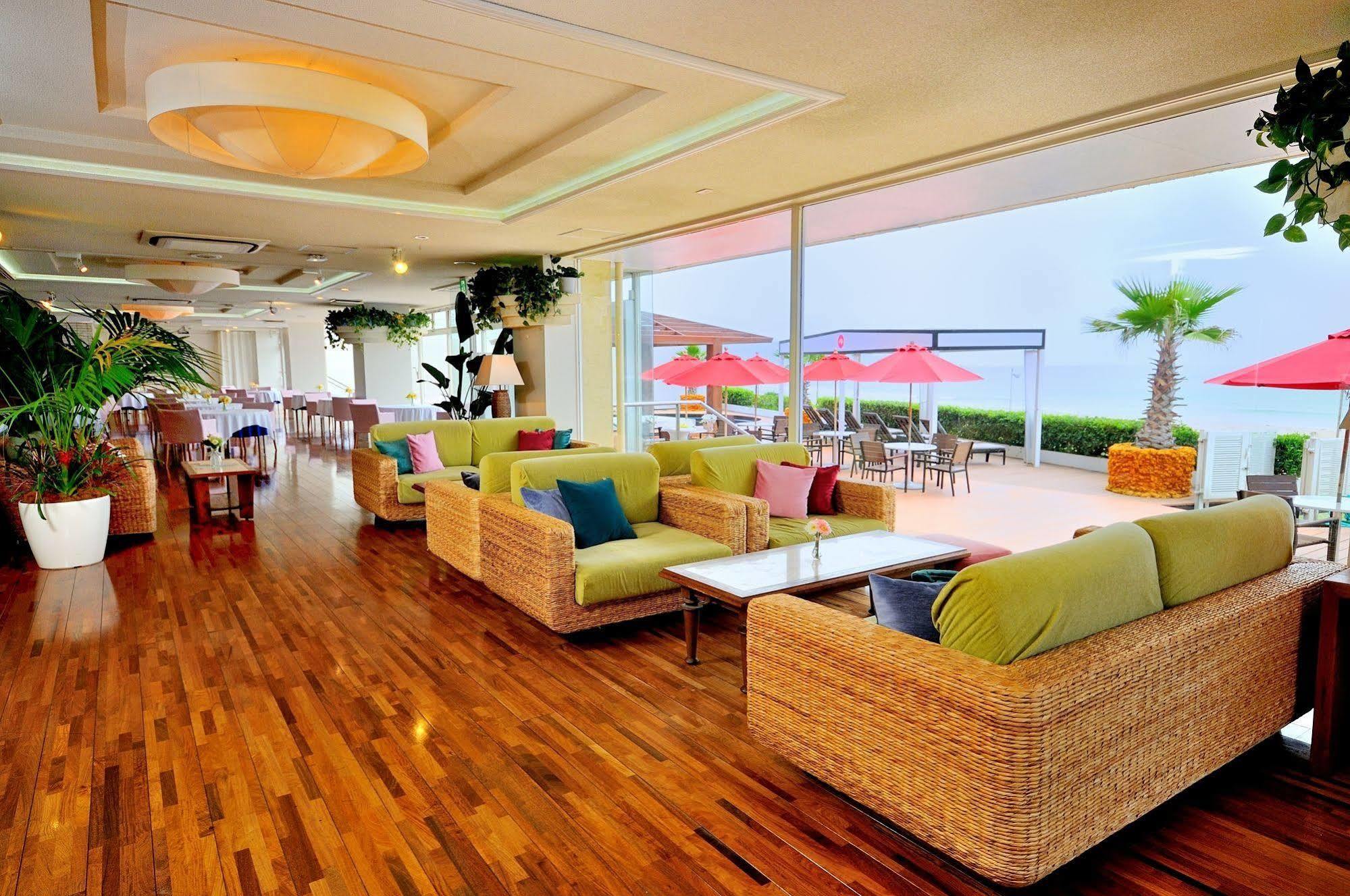 אונג'וקו Sayan Terrace Hotel & Resort מראה חיצוני תמונה